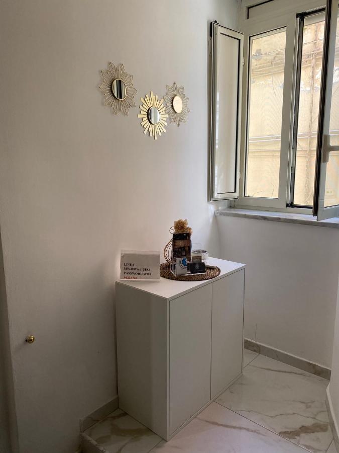 Domus Leone Tre Bed & Breakfast Naples Exterior photo